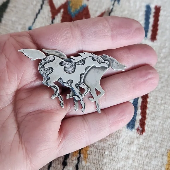 Fabulous Native American Navajo Sterling Horse Brooch By Frank Salcido 🐎♥️ - Picture 7 of 11
